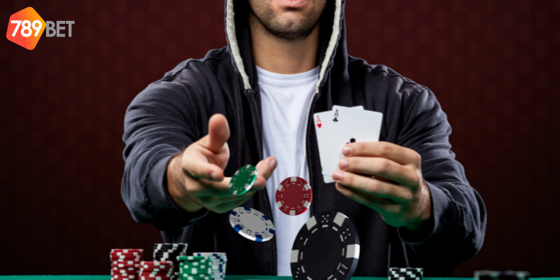 Tham gia Poker Pineapple cùng nhà cái