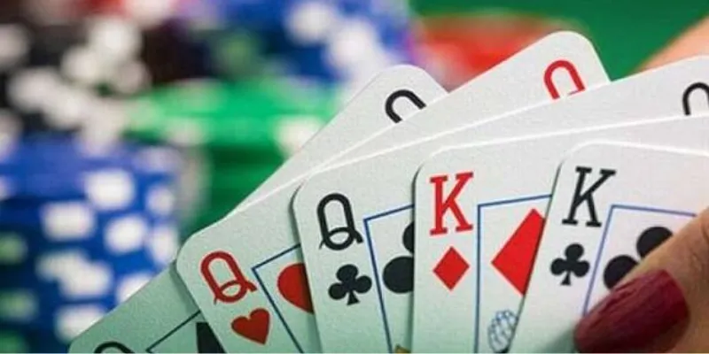 Các quy tắc quan trọng cần biết khi chơi bài Phỏm